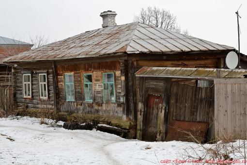 Крапивна 43